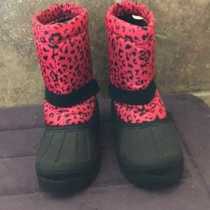 Pink leopard snow boots size 5 girls